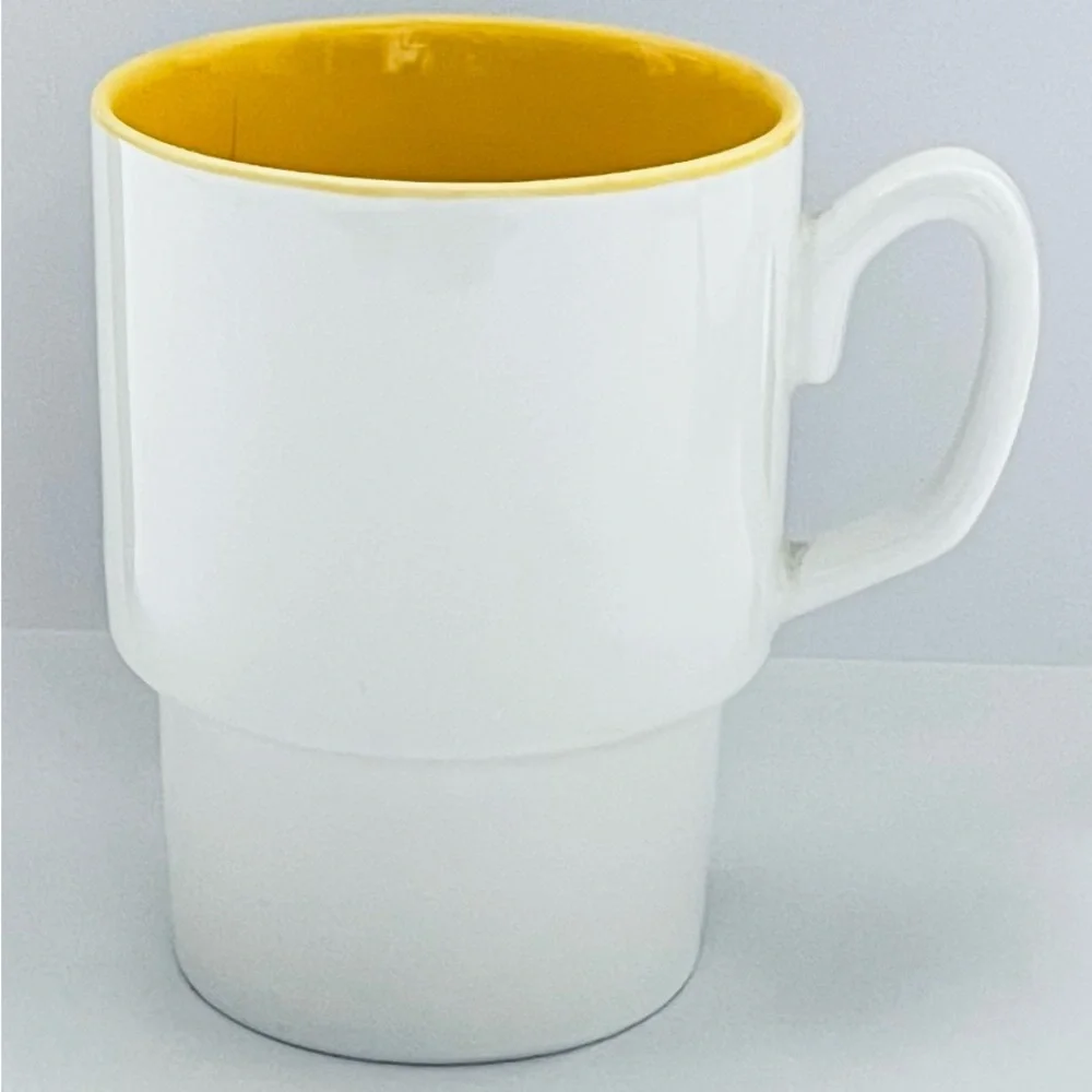 Crate & Barrel Stackable Mug White Outside Yellow Inside EUC!!.
